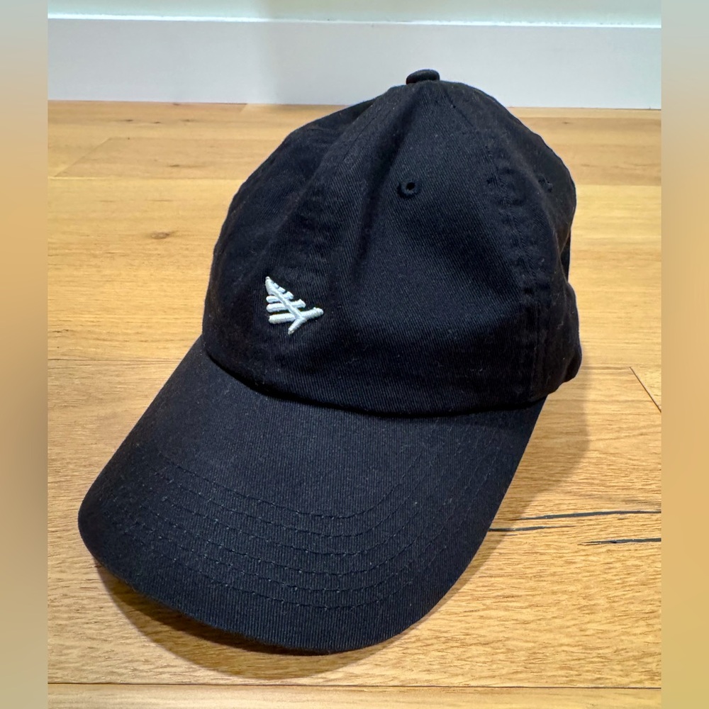 PAPER PLANES ICON II DAD HAT NAVY JAY Z ROC NATION NWT